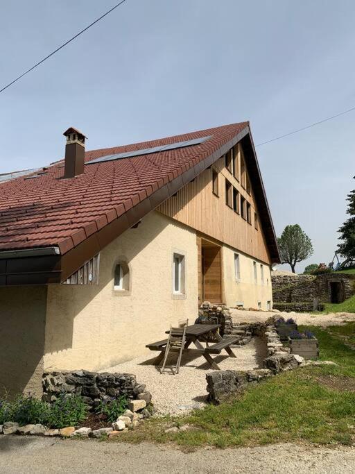 Ancienne Ferme Comtoise 4 Etoiles, 11 Personnes Lac St-Point/Mont D'Or Montperreux エクステリア 写真