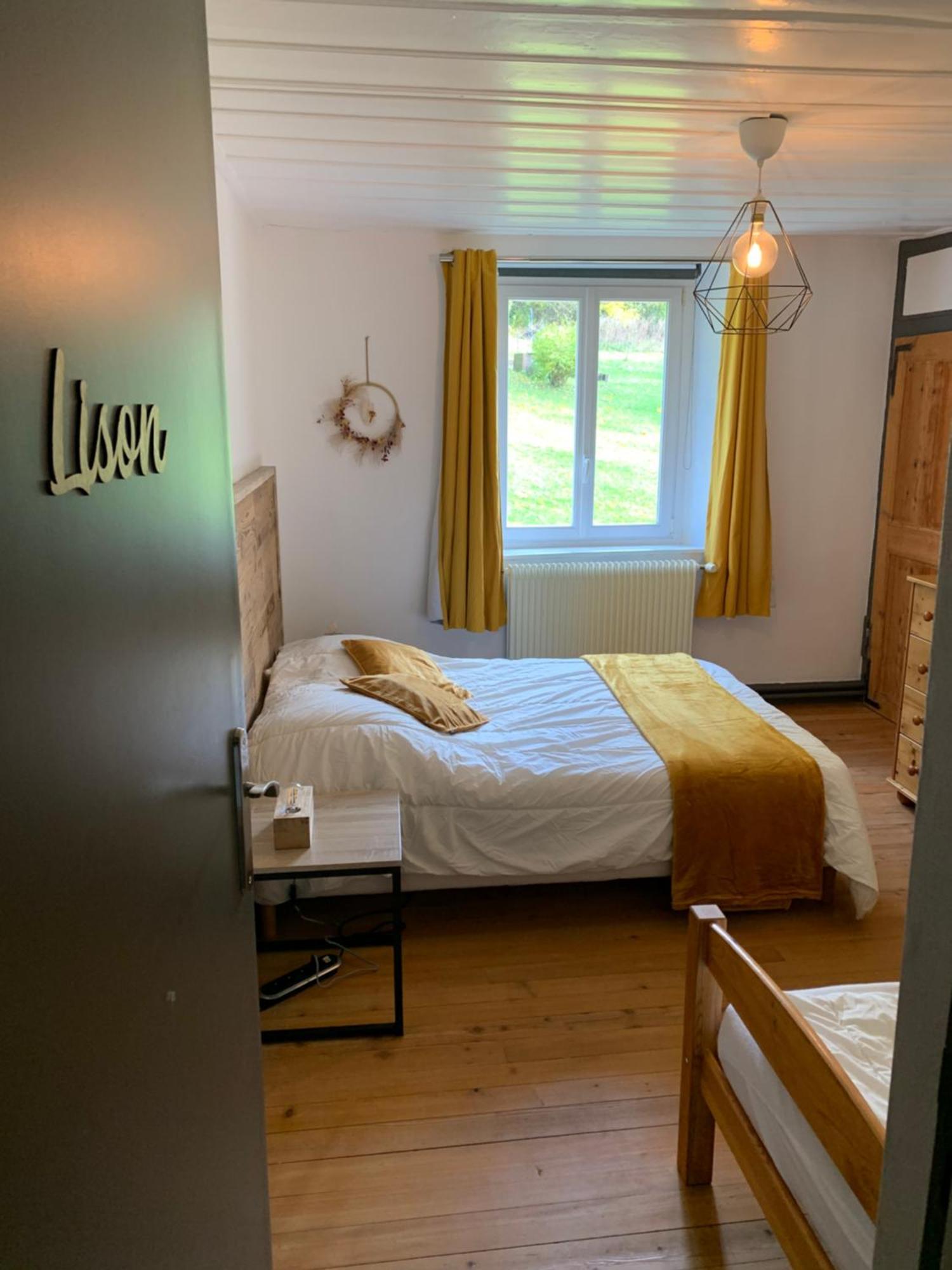 Ancienne Ferme Comtoise 4 Etoiles, 11 Personnes Lac St-Point/Mont D'Or Montperreux エクステリア 写真